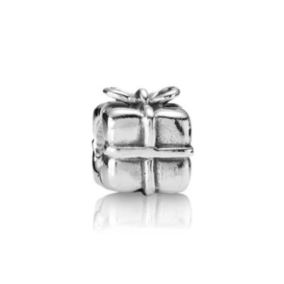 Pandora Present Charm - Picture 1 of 1